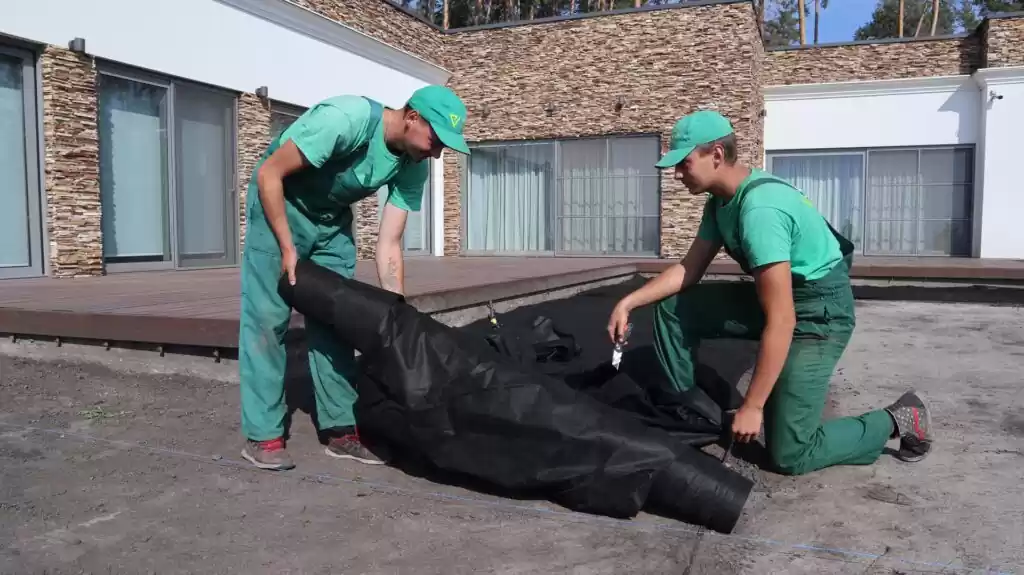 Укладання геотекстилю